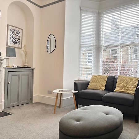 Spacious Home Near Seafront & Train Station 5 Bed Sleeps 10- Central 彭赞斯 外观 照片