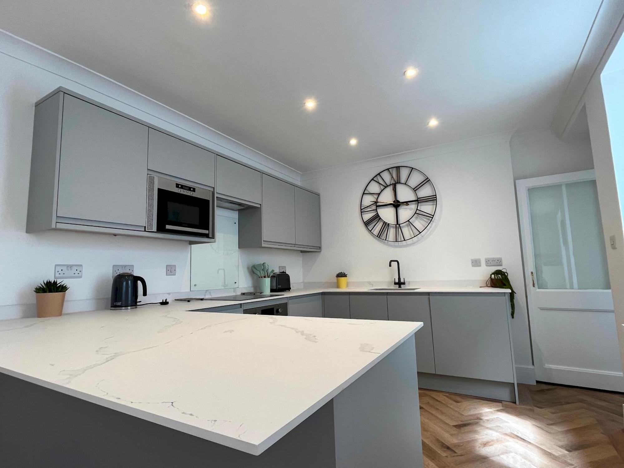 Spacious Home Near Seafront & Train Station 5 Bed Sleeps 10- Central 彭赞斯 外观 照片