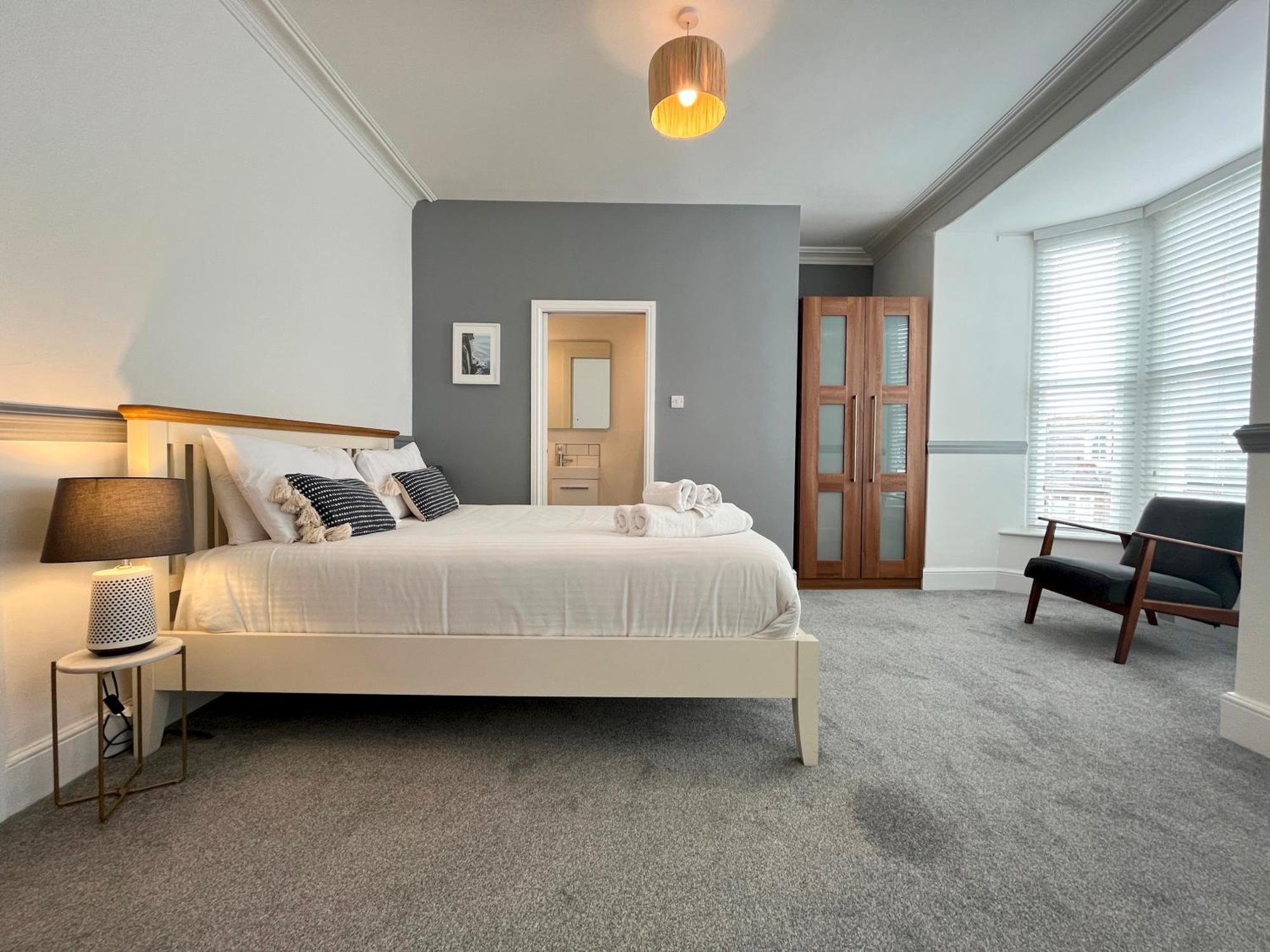 Spacious Home Near Seafront & Train Station 5 Bed Sleeps 10- Central 彭赞斯 外观 照片